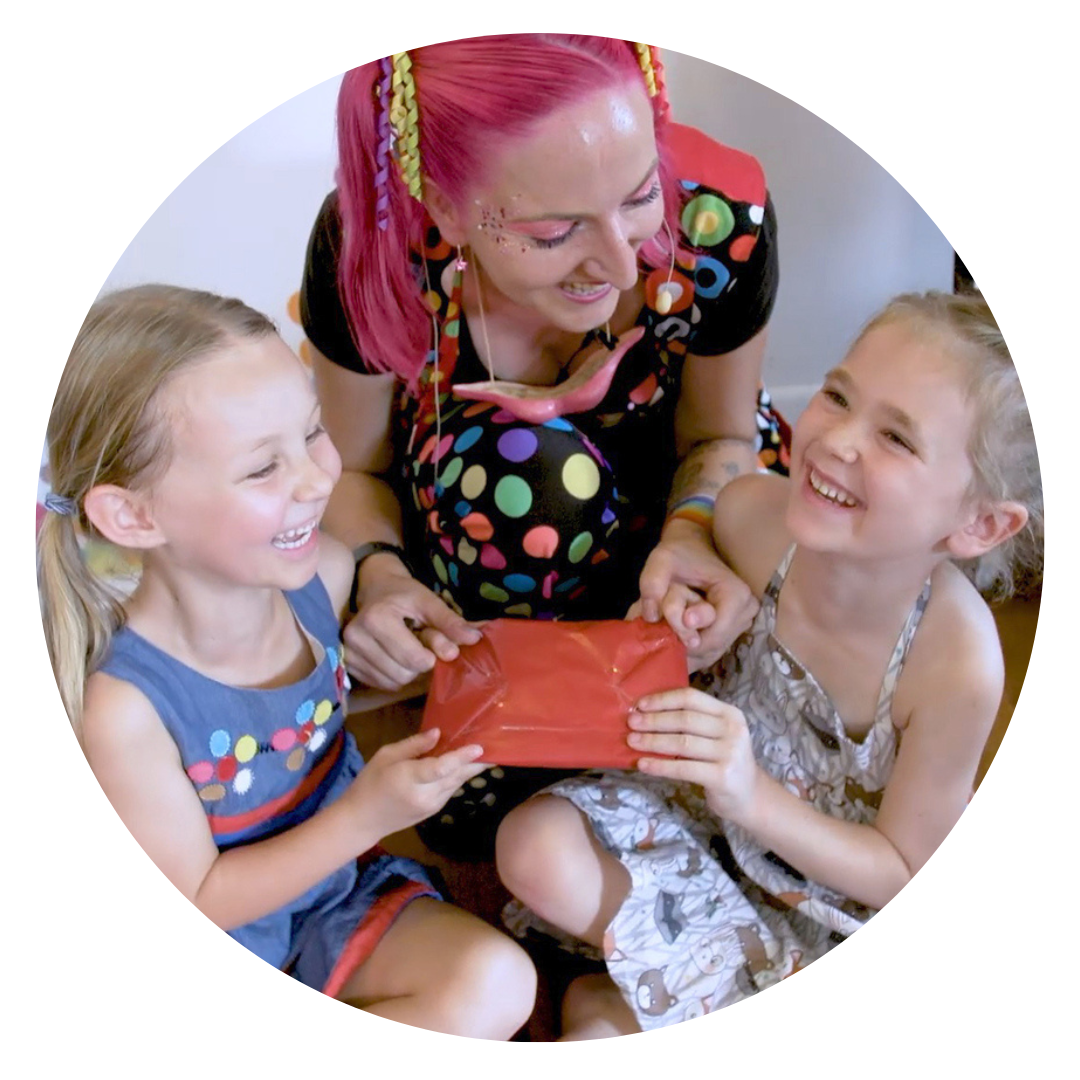 magic show, Kids party, Darwin, entertainment, parties, Hyper the Clown, Party Tips, kids reaction, party activities, party games